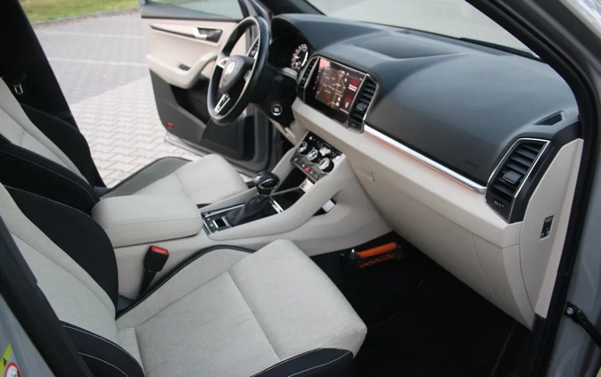 Skoda Karoq cena 86600 przebieg: 74000, rok produkcji 2018 z Police małe 781